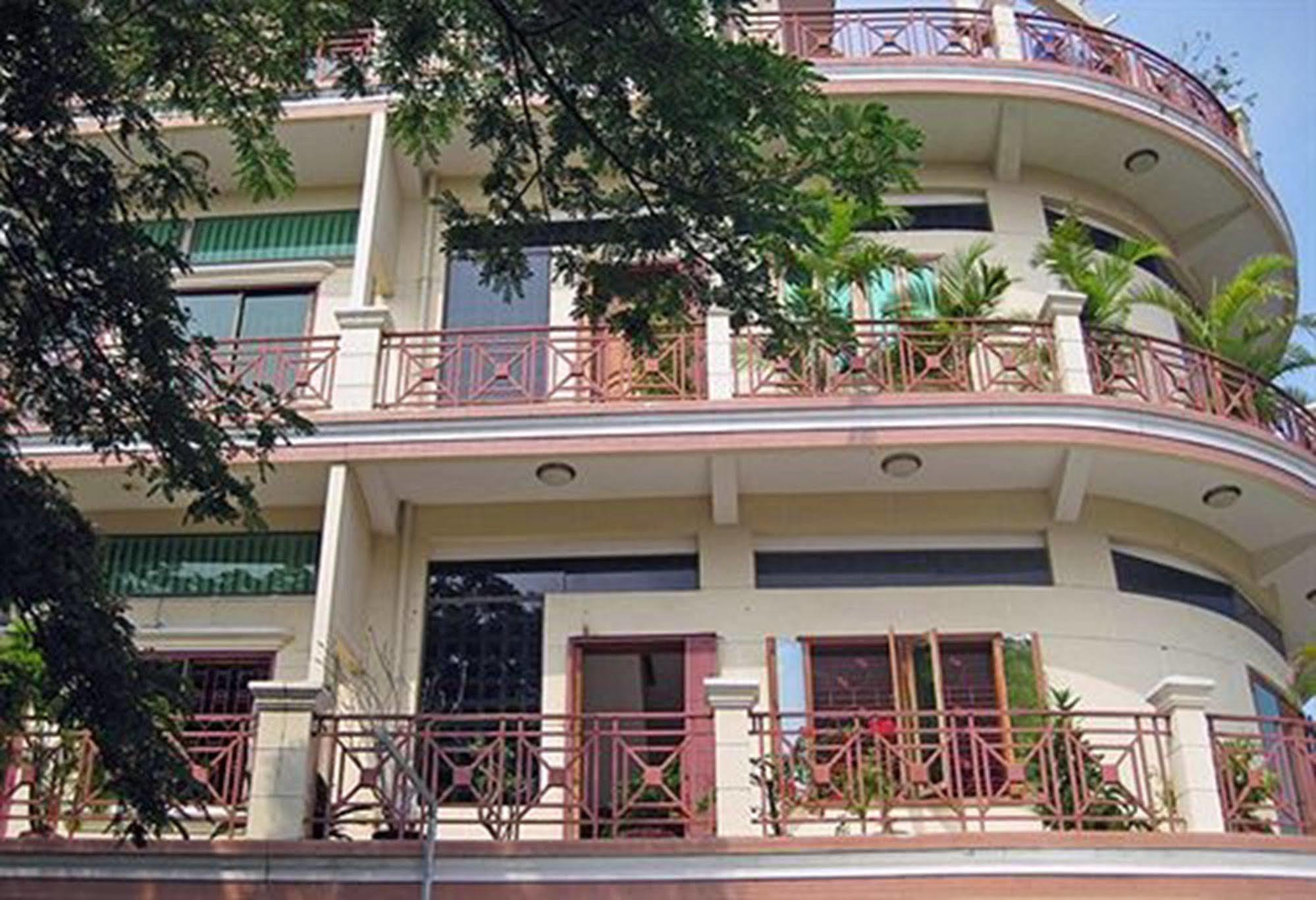 Cyclo Hotel-Bar-Restaurant Phnom Penh Eksteriør bilde