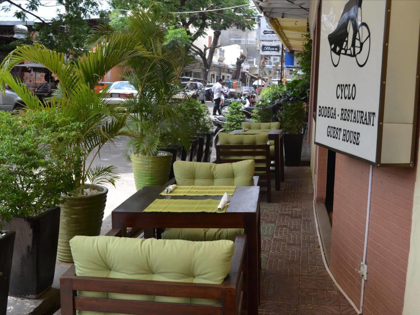 Cyclo Hotel-Bar-Restaurant Phnom Penh Eksteriør bilde