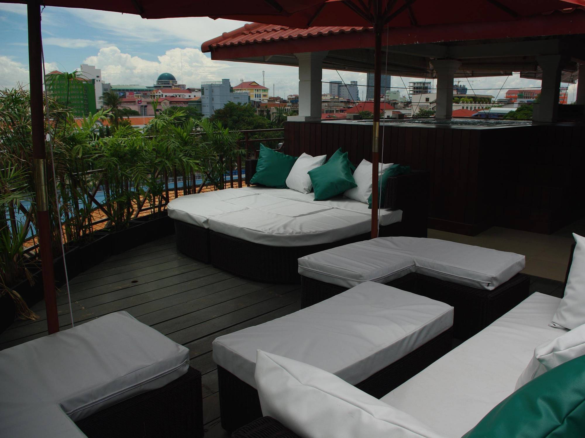Cyclo Hotel-Bar-Restaurant Phnom Penh Eksteriør bilde